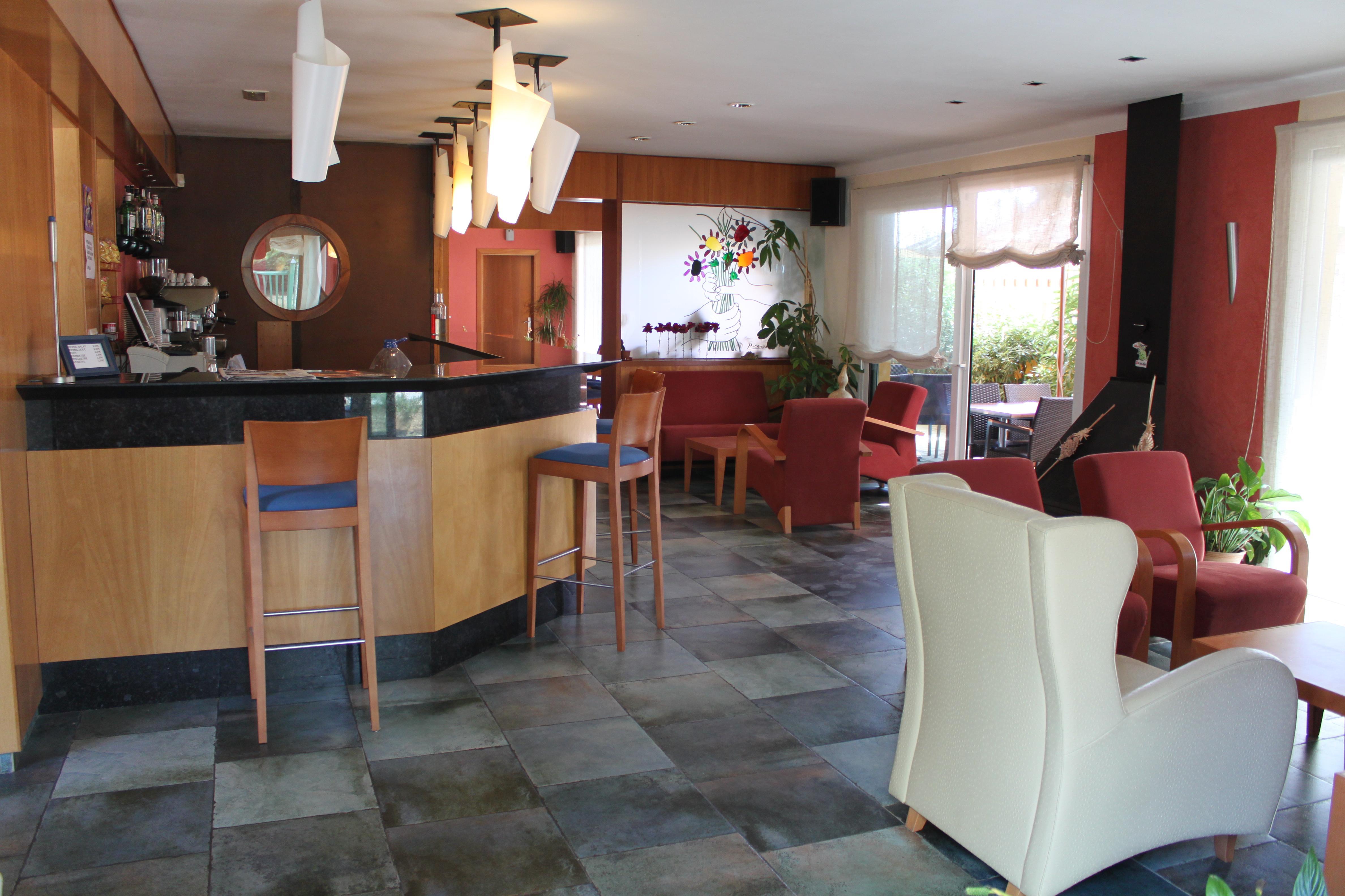Hotel Picasso Турруеля-да-Монґрі Екстер'єр фото