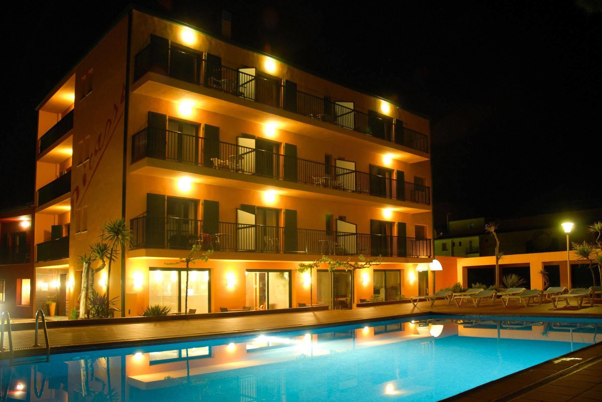 Hotel Picasso Турруеля-да-Монґрі Екстер'єр фото